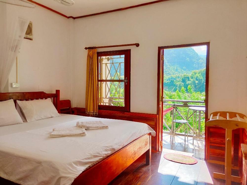 Sunset Bungalows & Gh Muang Ngoi Exteriér fotografie
